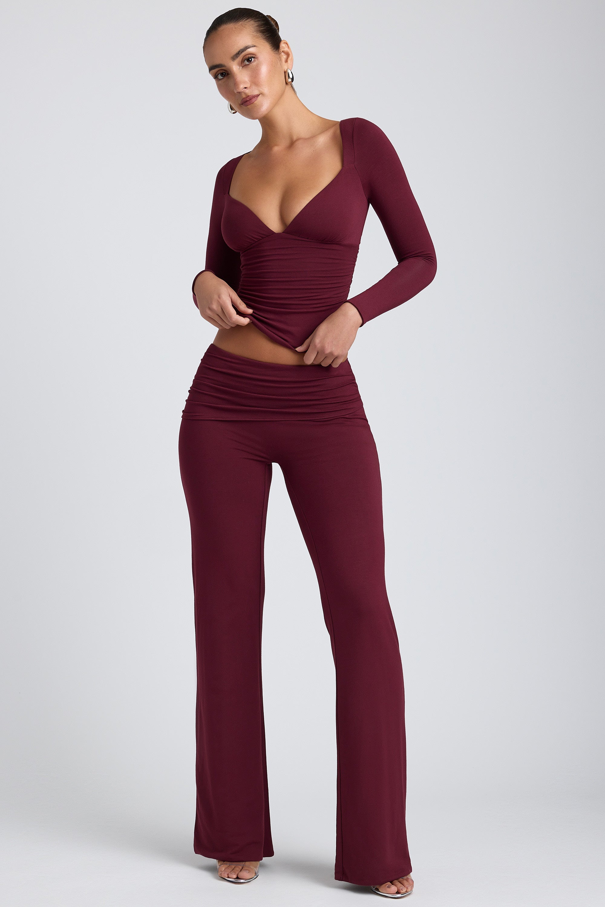 Hollis Mid-Rise Straight-Leg Trousers in Plum