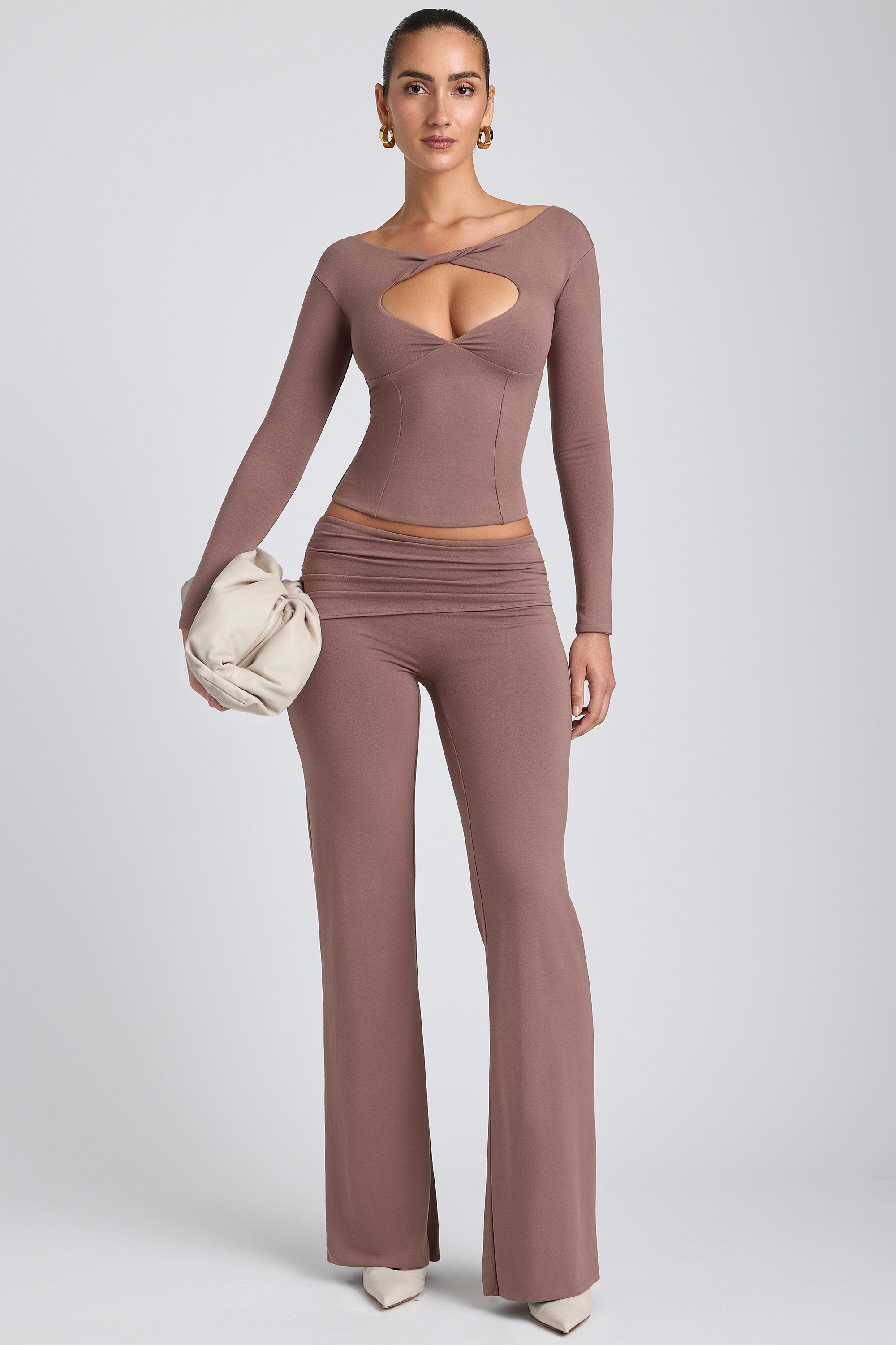 Hollis Mid-Rise Straight-Leg Trousers in Taupe